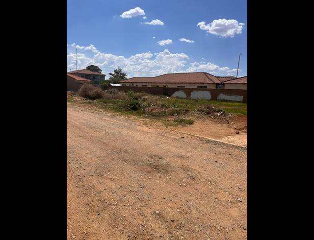 LAND FOR SALE IN GOLF VIEW